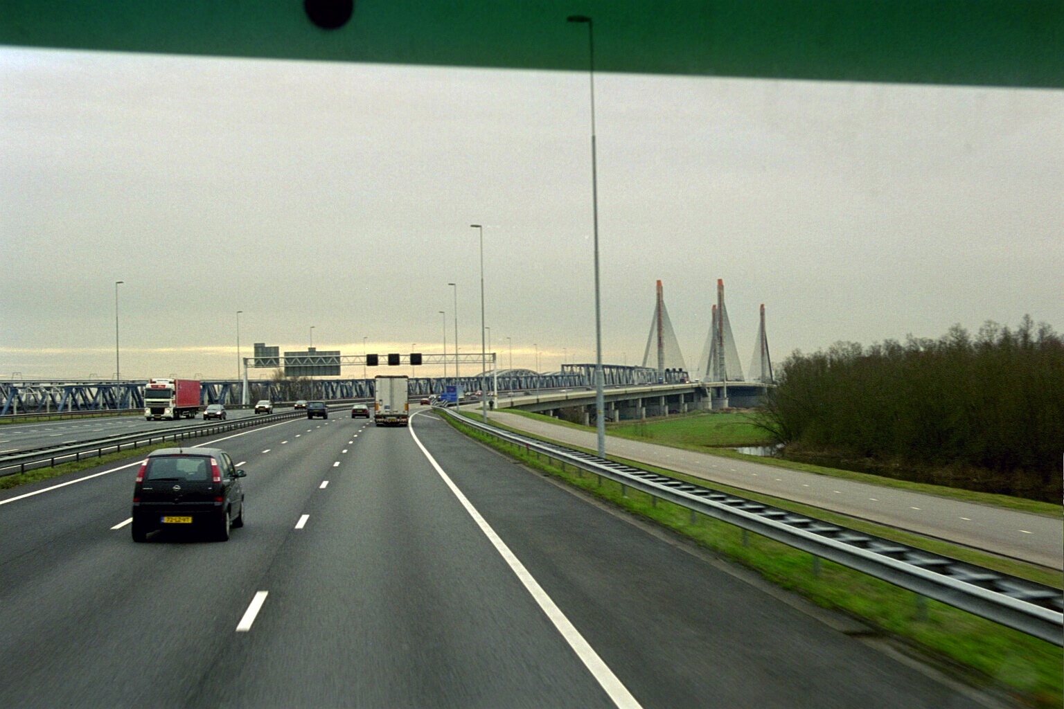 023_15a.jpg