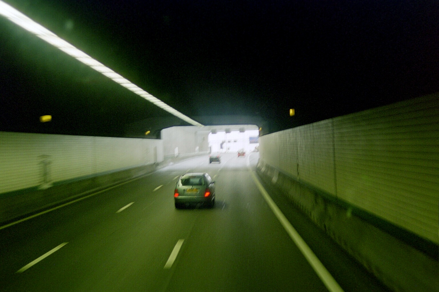 037_01a.jpg