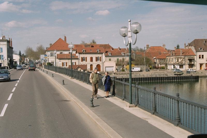 028_29A.jpg