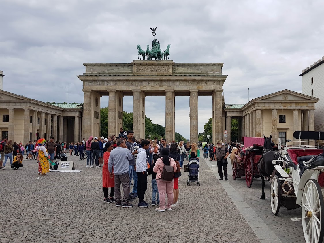 BerlinBrandenburgertor34.jpg